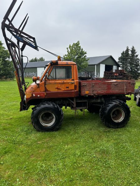 Mercedes-Benz Unimog